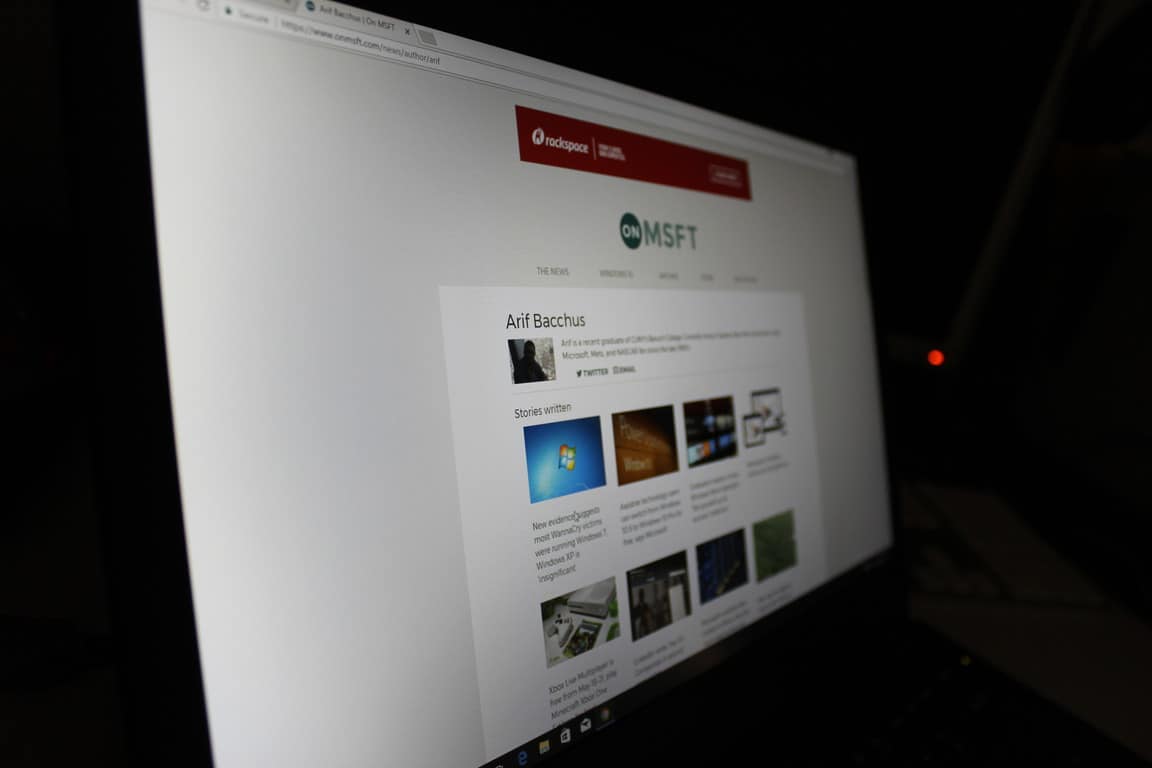 Lenovo ThinkPad T470 Screen siideview