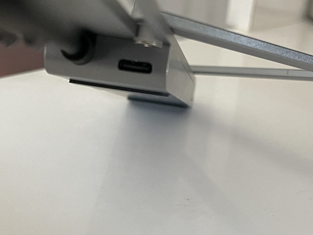 IOGEAR Dock Pro 6-in-1 4K Dock Stand review: Unique and comfortable - OnMSFT.com - July 6, 2022