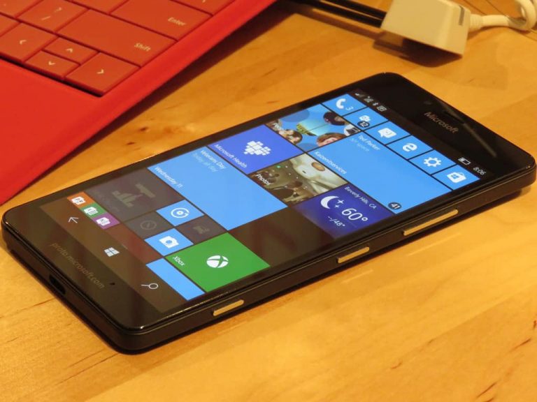 Lumia 950 Side View