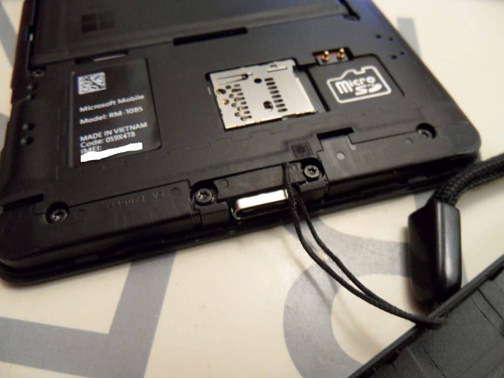 Lumia 950 XL wrist strap