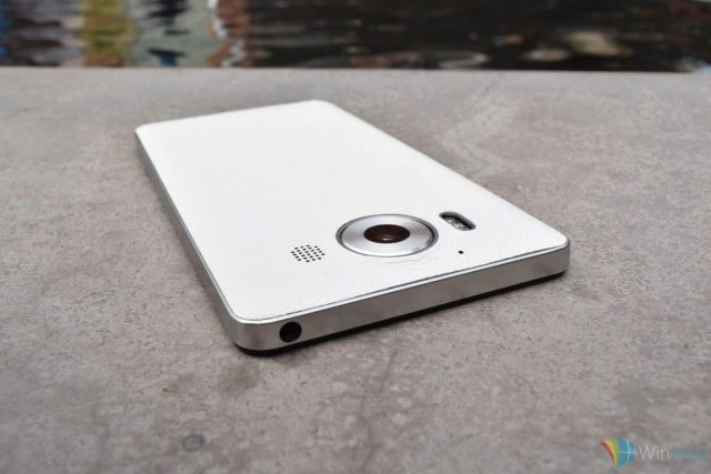 Mozo Lumia 950 White 12