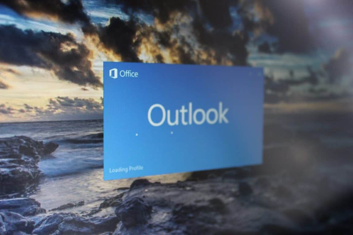 outlook cannot attach files from desktop