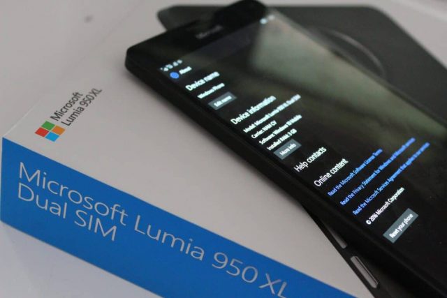 Lumia 950 XL and Box