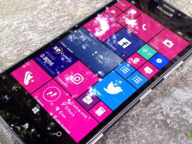 Windows 10 Mobile on Lumia 950