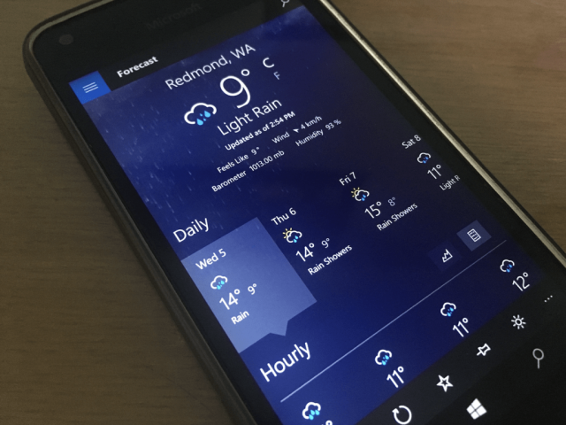 MSN Weather dark theme Windows 10 Mobile