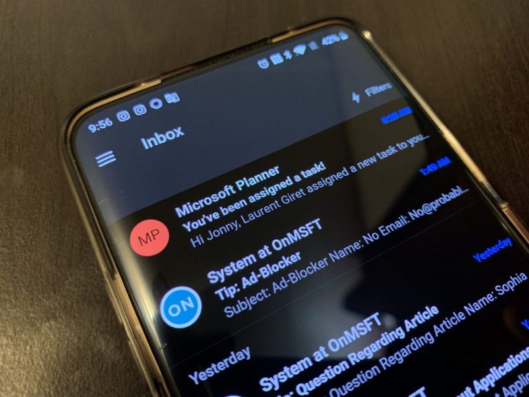 Dark mode for Outlook on Android: first impressions