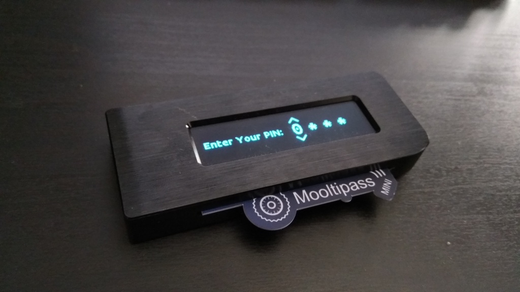 Mooltipass Mini BLE