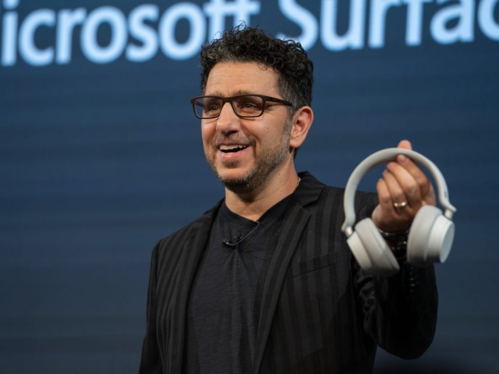 Panos Panay Surface headphones Panos Panay Surface Headphones