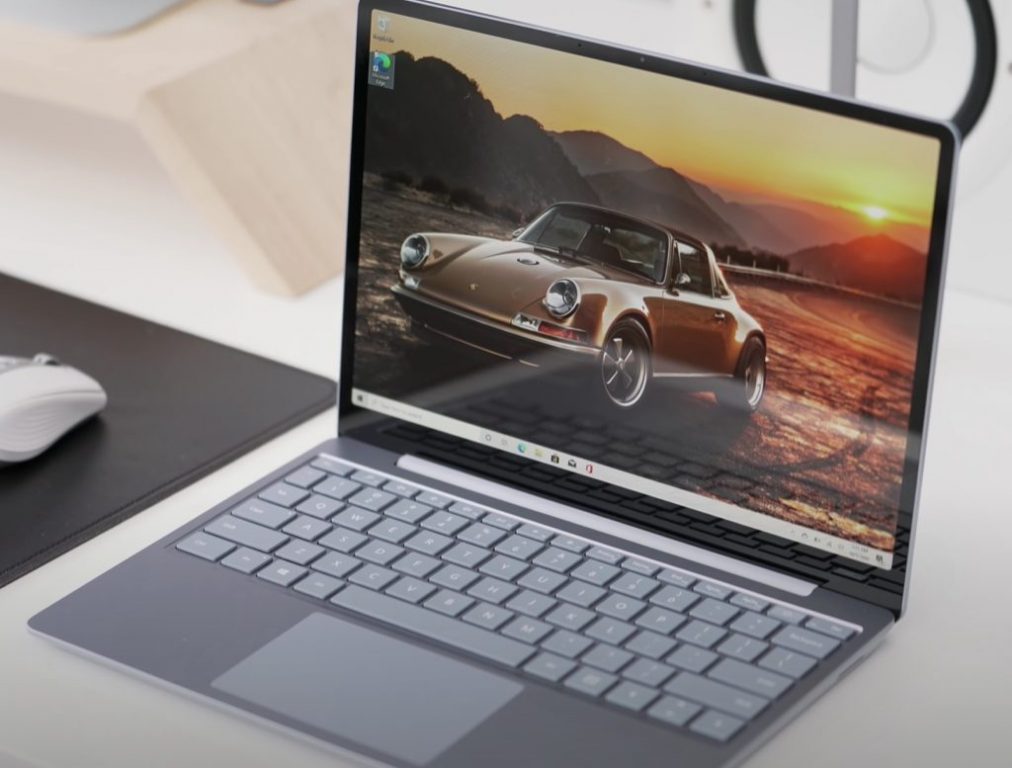 Surface Laptop Go Screen Hero Cropped