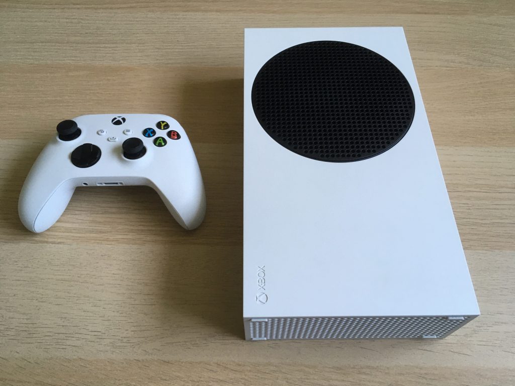 Xbox Series S In Horizontal Position 3