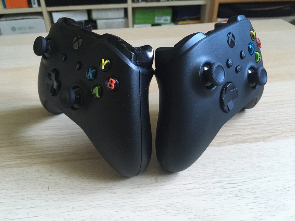 Xbox Series X Controller And Xbox One Controller 3