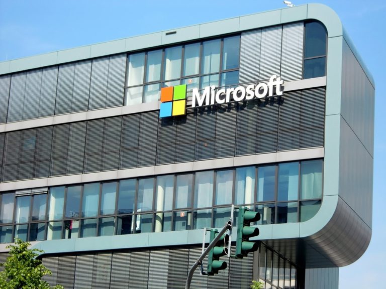 Microsoft 365 services back up after hours of outage