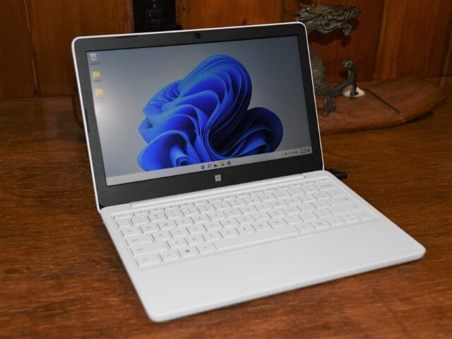 Home Surface Laptop SE 2