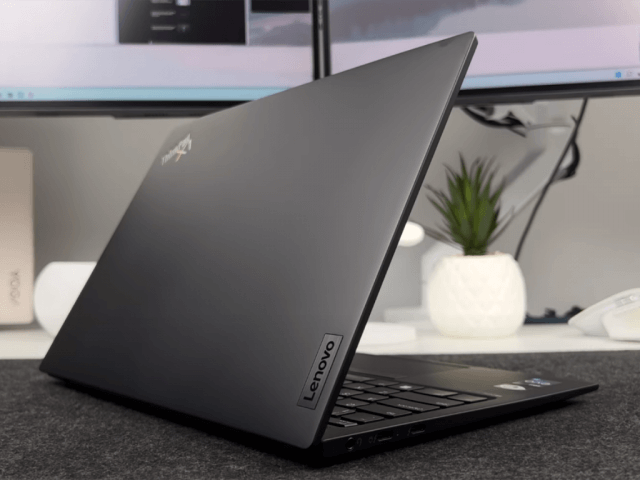 Lenovo ThinkPad X1 Nano Gen 2 - Hero
