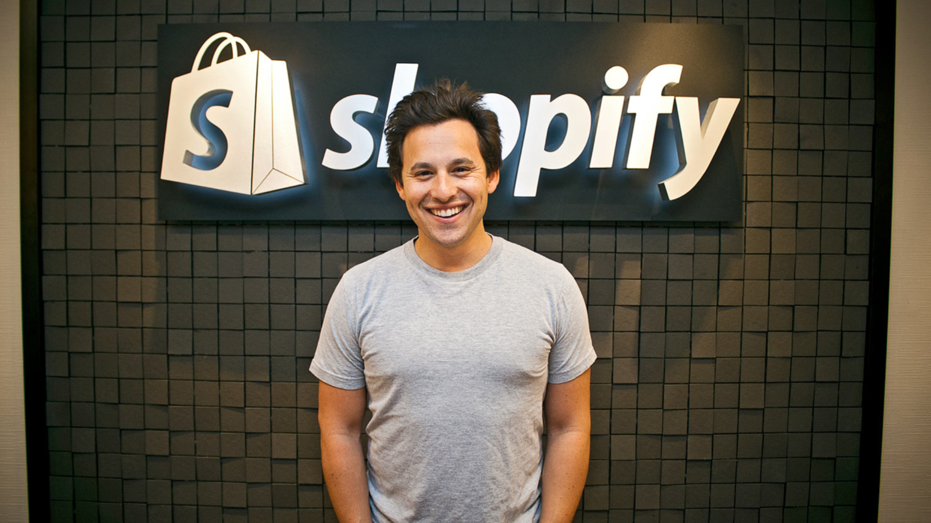 Shopify exec says AI shopping agents are the future of e-commerce