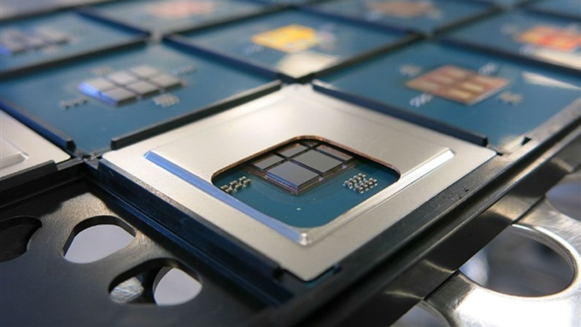 Intel’s Advanced Packaging Business Grows Fast as AI Companies Look Beyond TSMC